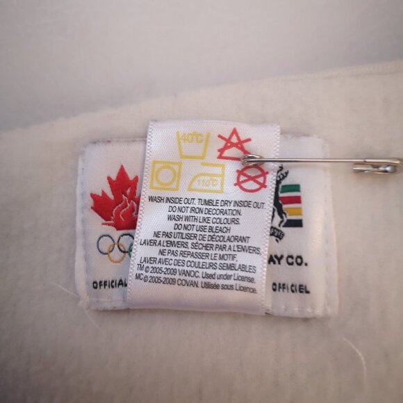 Hudson's Bay Co. Men's Size Large Official Outfitters 2010 Olympics 1/2 Zip - Picture 8 of 13